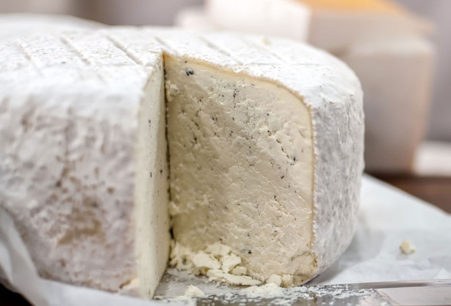 FORMAGGIO-LUNA-PIENA-02.jpg
