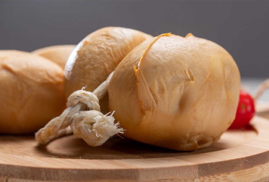 SCAMORZA-AFFUMICATA-DI-CASTELBUONO-02.jpg